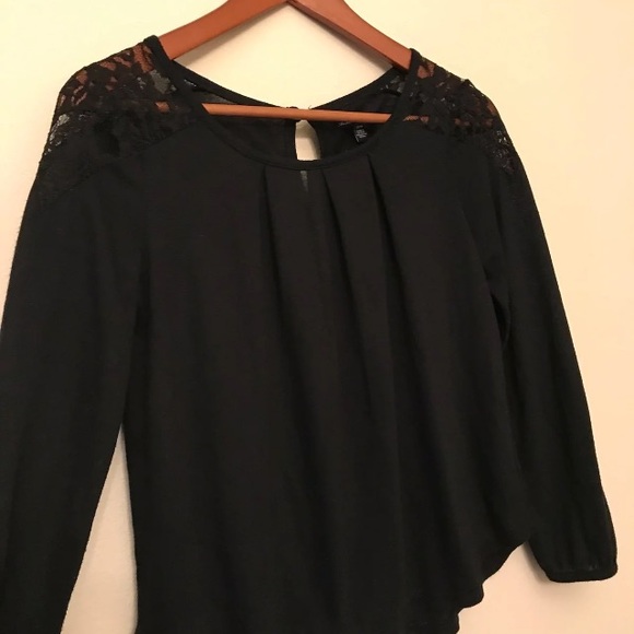 SOLD!!! AMERICAN EAGLE BLACK LACE TOP - Picture 2 of 4